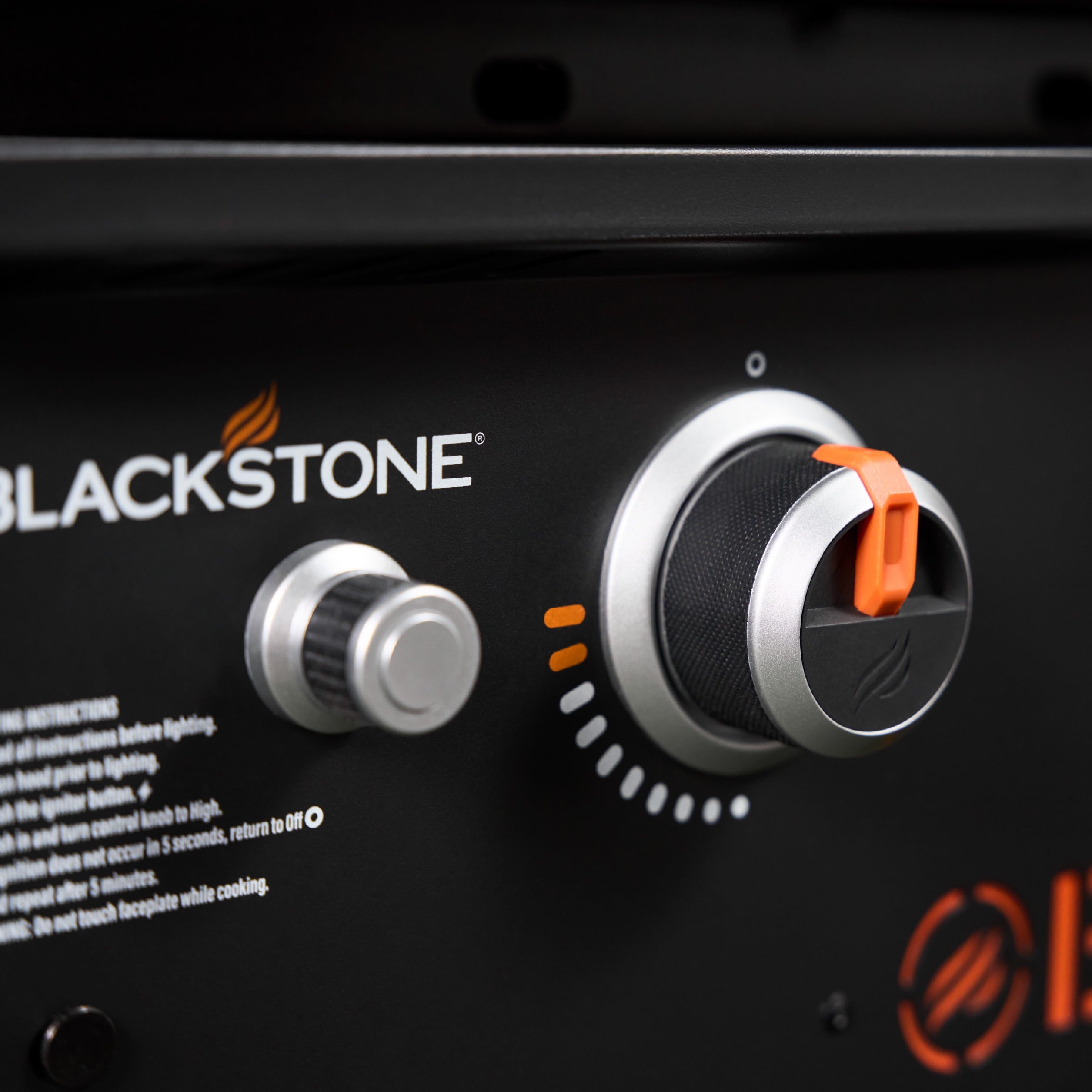 Blackstone Original Outdoor Griddle, 4-Burner 36 Propane Flat Top Grill with Hood, Black Blackstone