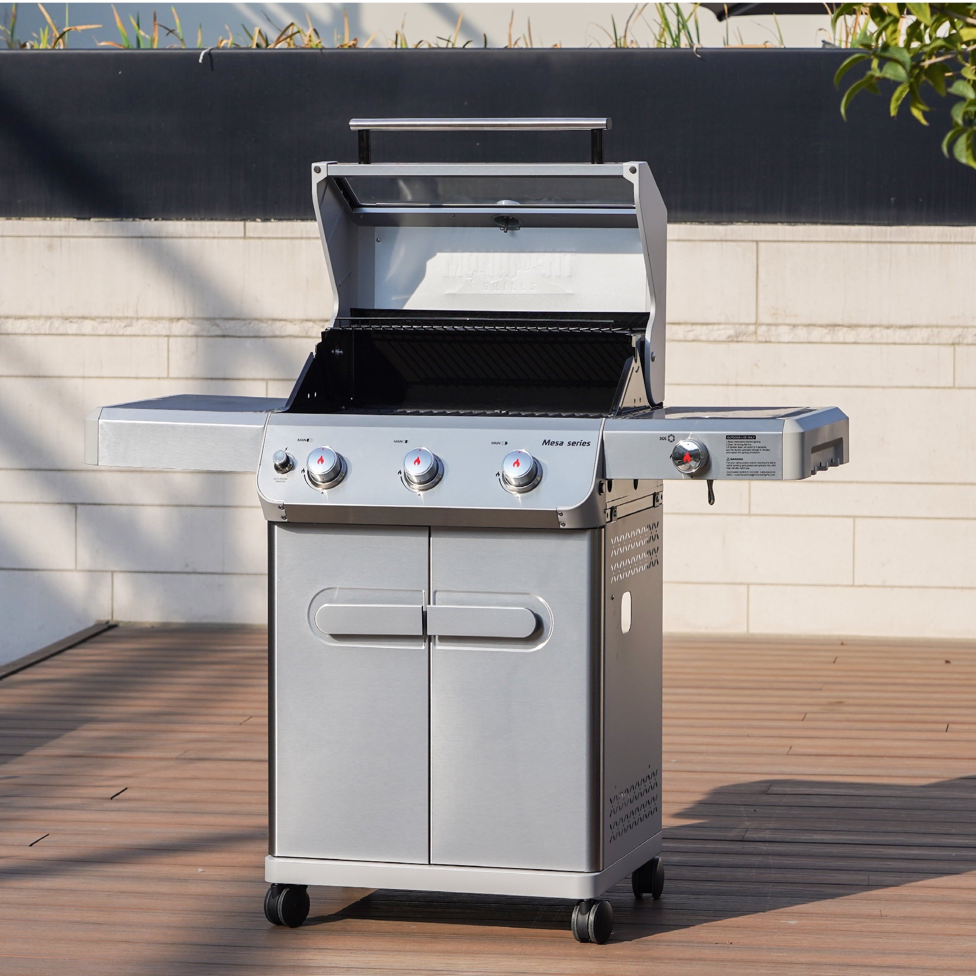 Monument Grills Mesa 3-Burner Propane Gas Grill, Stainless Steel, Clear View Lid, LED Controls Monument Grills