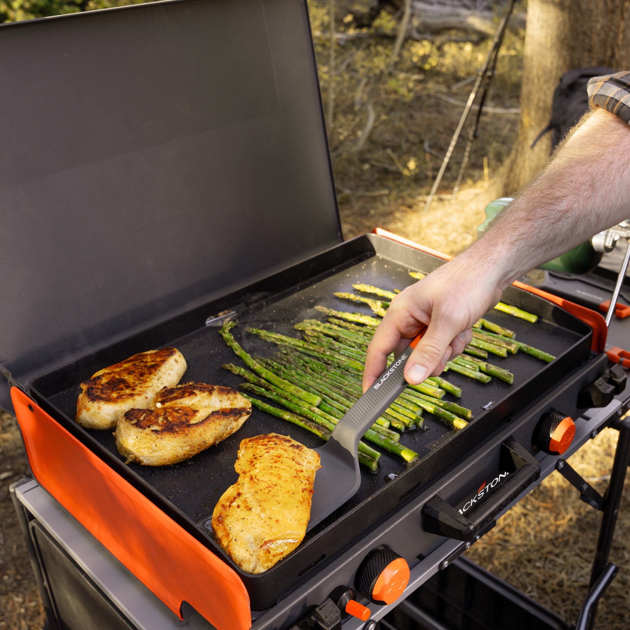 Blackstone Adventure Ready 20x14 2-Burner Propane Camping Griddle with Latching Hood and Handle Gas Grills