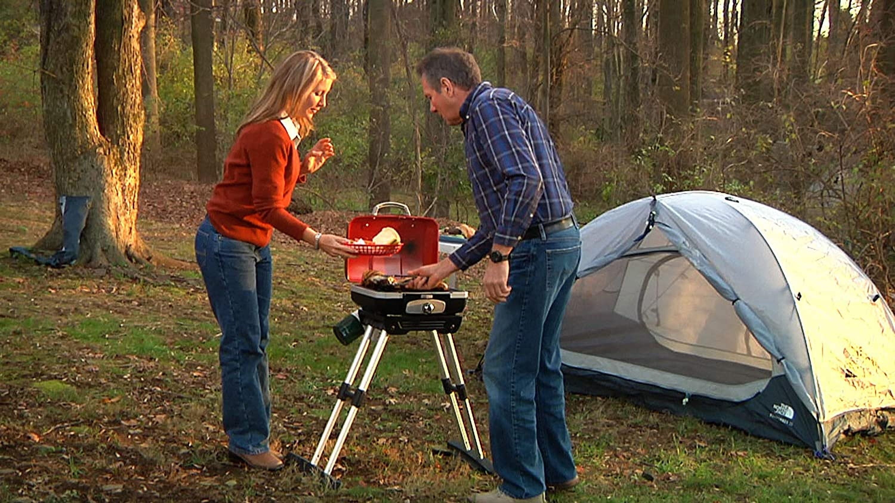 Cuisinart CGG-180 Petite Gourmet Portable 5,500 BTU Versastand Gas Grill, Red Cuisinart