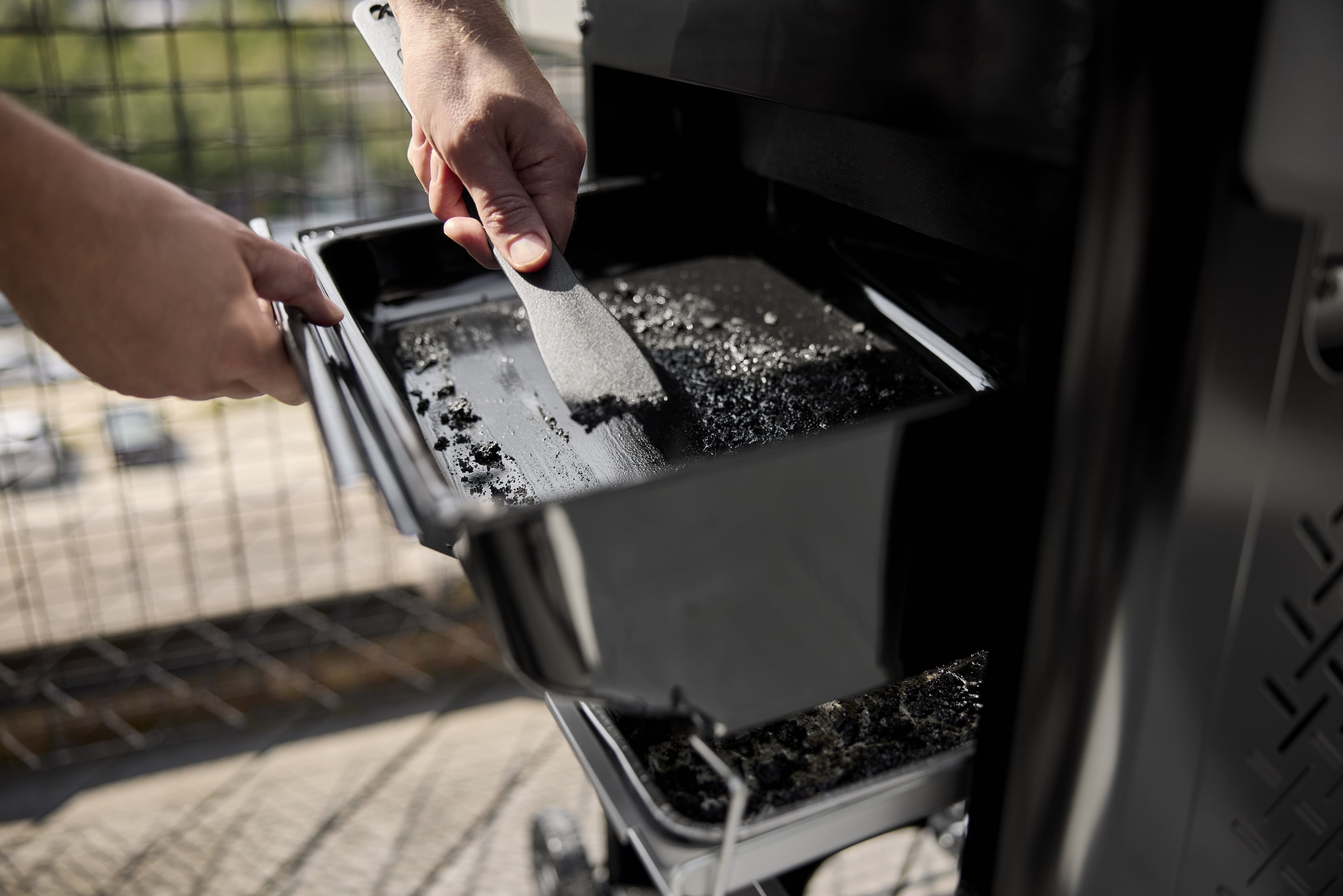 Weber Spirit Gas Grill, E-210 2 Burner Propane Gas Grill with Wheels, Black Gas Grills