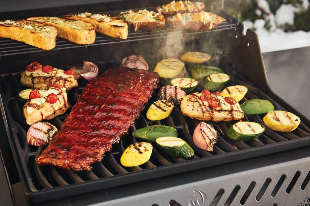 Napoleon Freestyle 365 Natural Gas Outdoor Grill, Graphite Grey  3-Burner BBQ with Stainless Steel Cooking Grates Napoleon