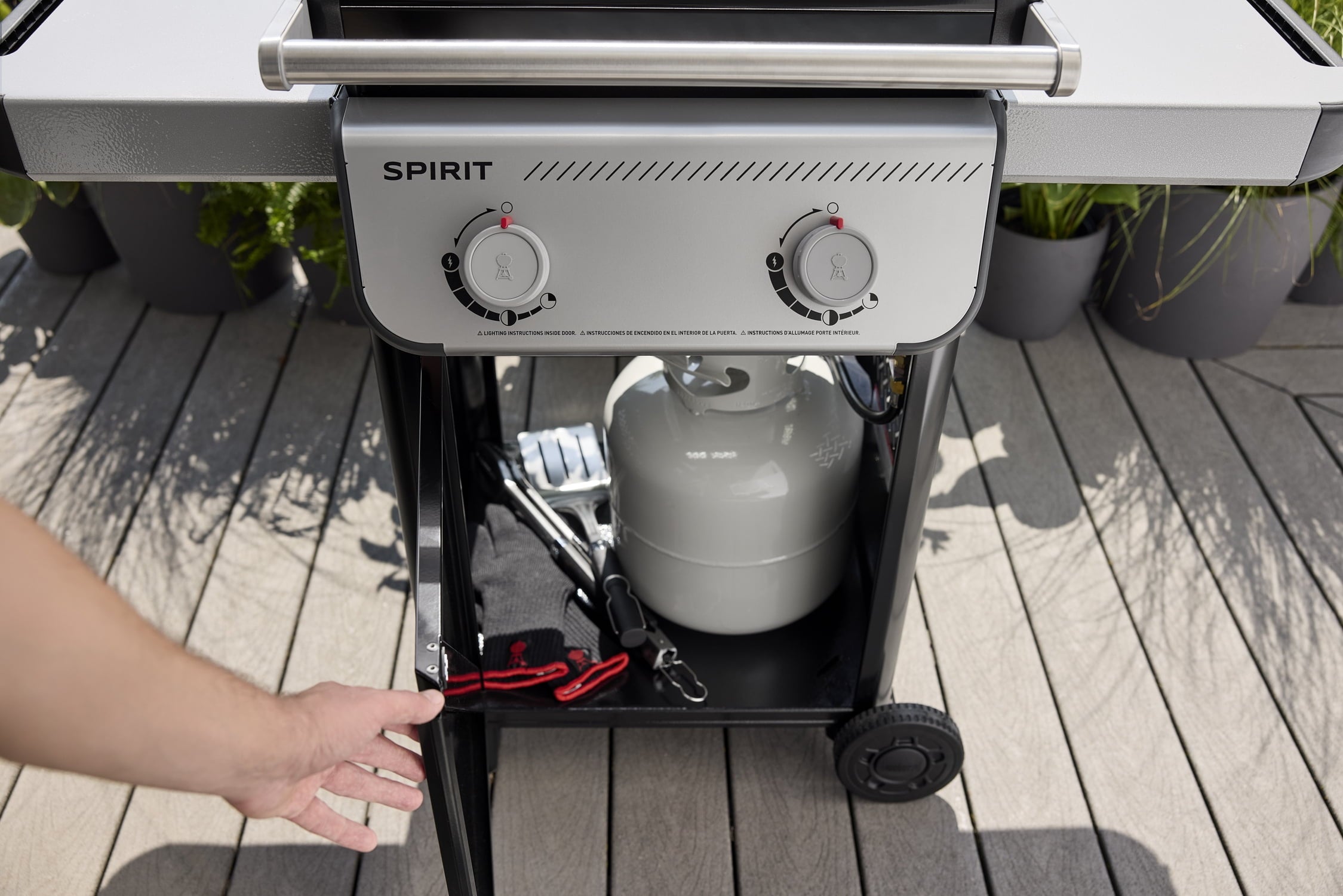 Weber Spirit Gas Grill, E-210 2 Burner Propane Gas Grill with Wheels, Black Gas Grills